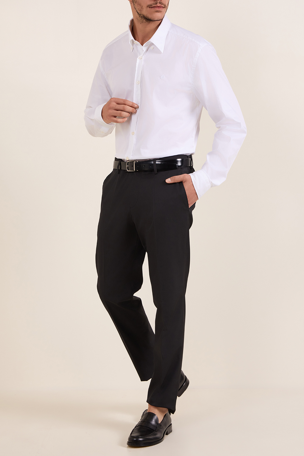 חולצת כפתורים